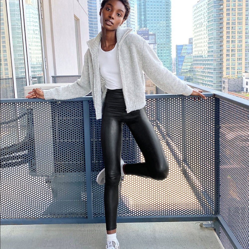 Aritzia Wilfred Free Daria Pant